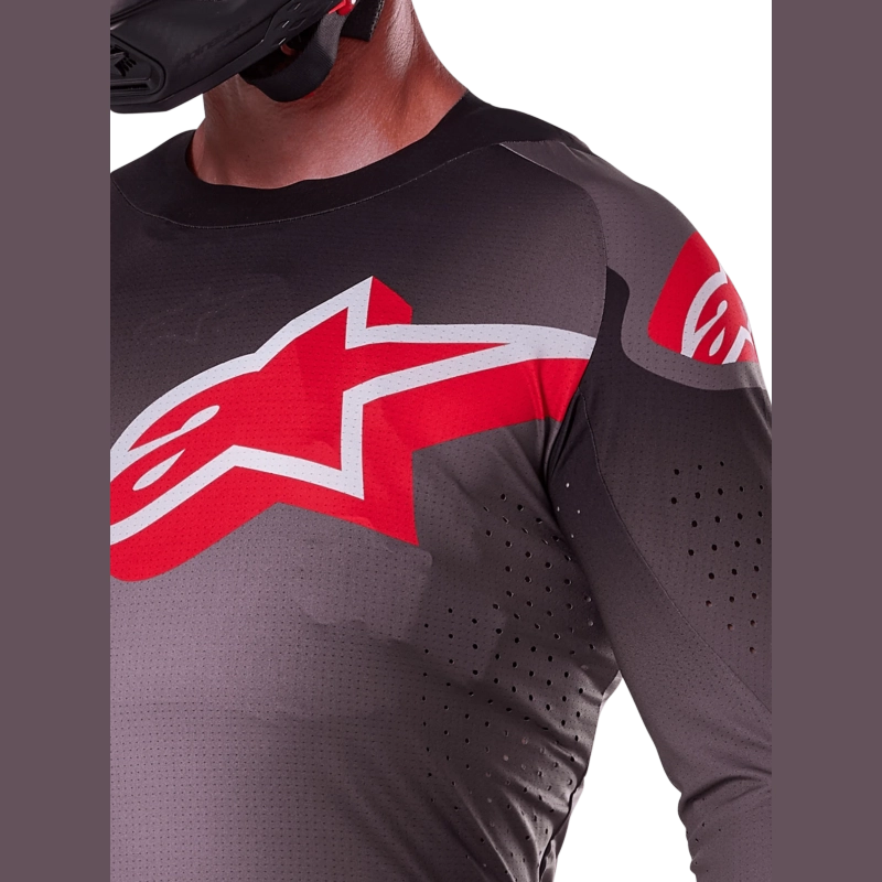 3760625-1407_D6-S-TECH-LIPAN_820420AA-CCD6-4D7D-B647-2ECA372AC263.PNG_RESULTAT